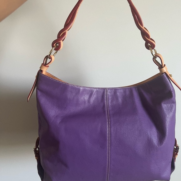 Beautiful eye-catching Purple Dooney&Burke - Picture 4 of 10